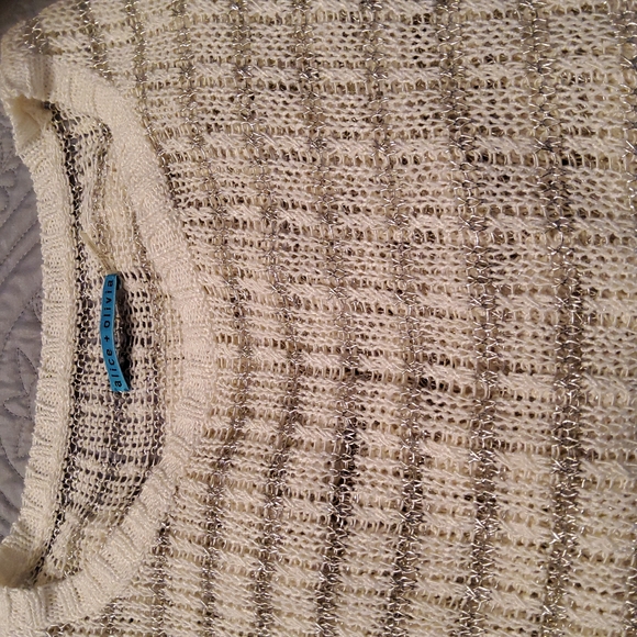 Alice + Olivia Sweater! EUC!! - Picture 4 of 5